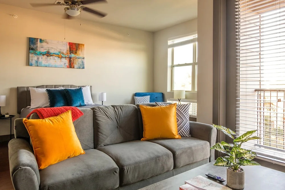 FRONTDESK 5755 Hermann Park Apts Downtown Houston
