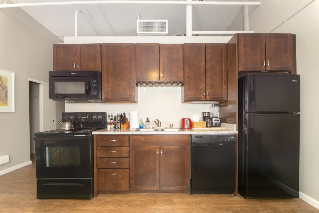 HUGE 2 Bedroom historic loft | Downtown Denver