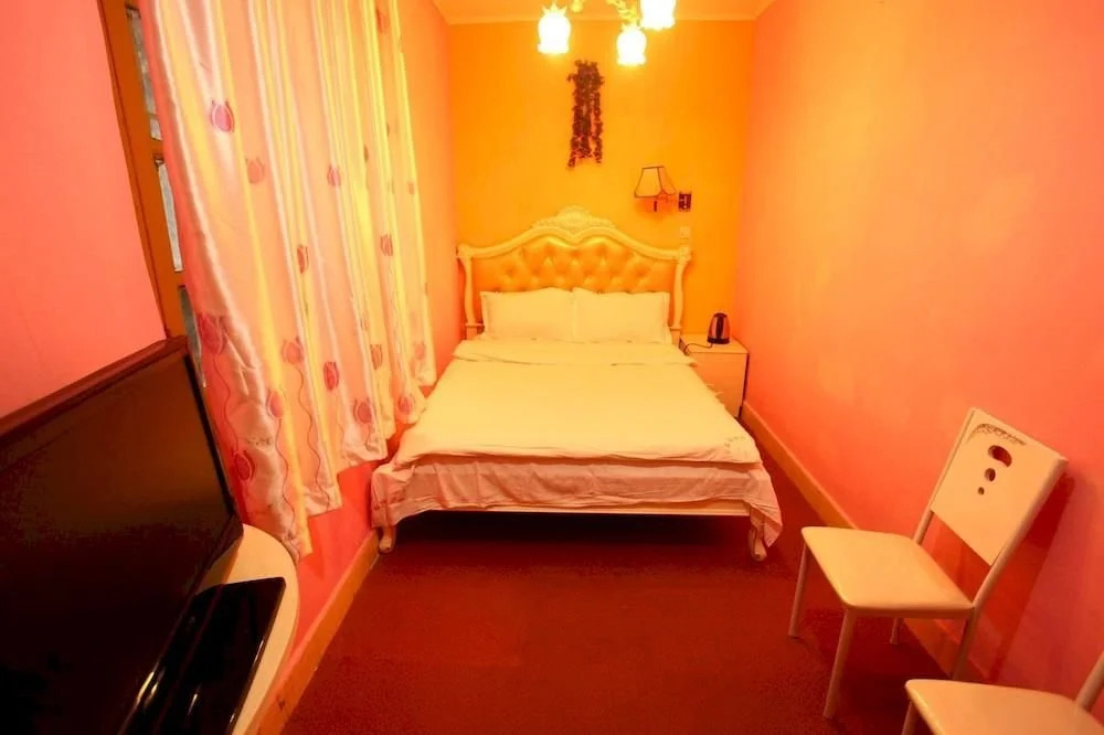 Longtou Hotel