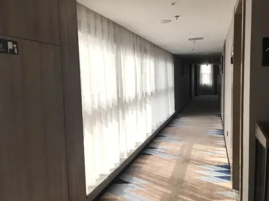 Wuhan Bilang Jia Hotel (Optics Valley Financial Gangbei Subway Station)