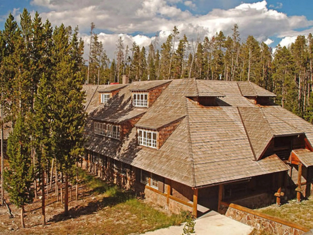 Canyon Lodge & Cabins - Inside the Park