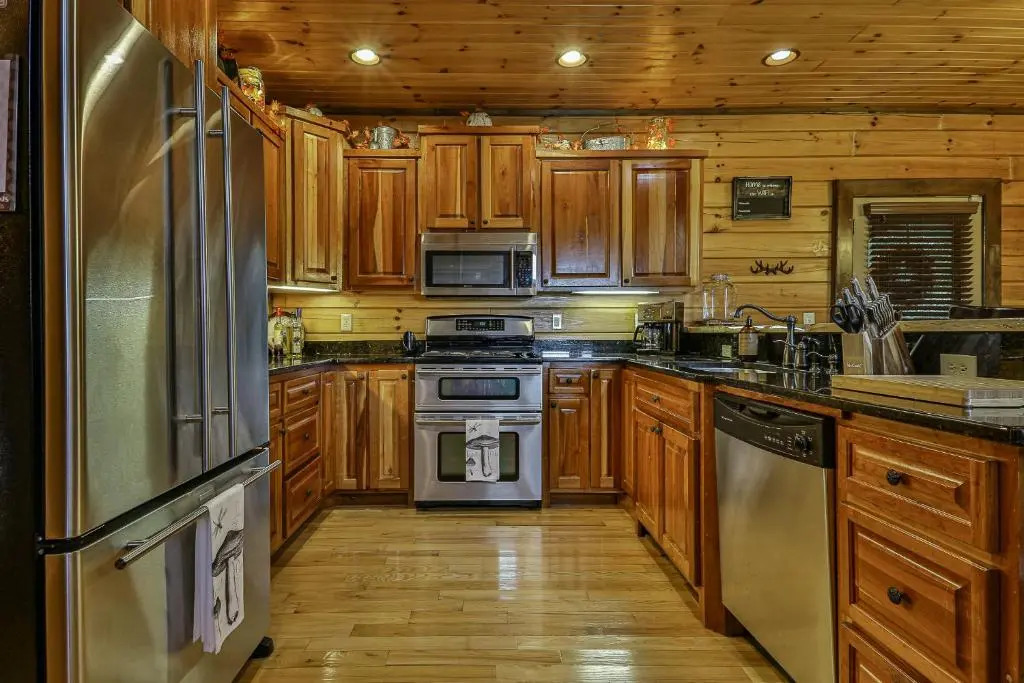 Chateau Relaxeau Breathtaking Spacious Mountain Home on Paved Road