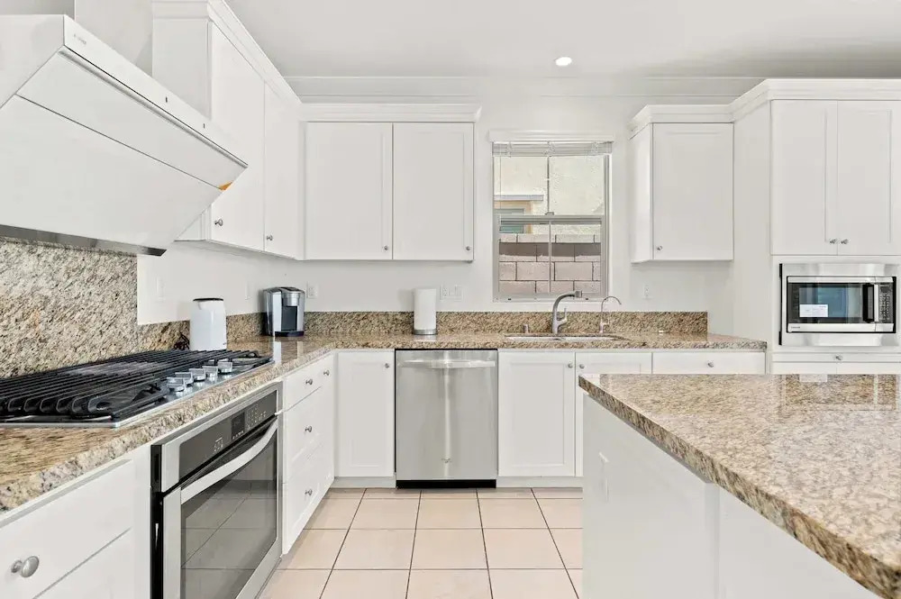 Stylish 3BR Irvine Oasis Family Friendly w Garage