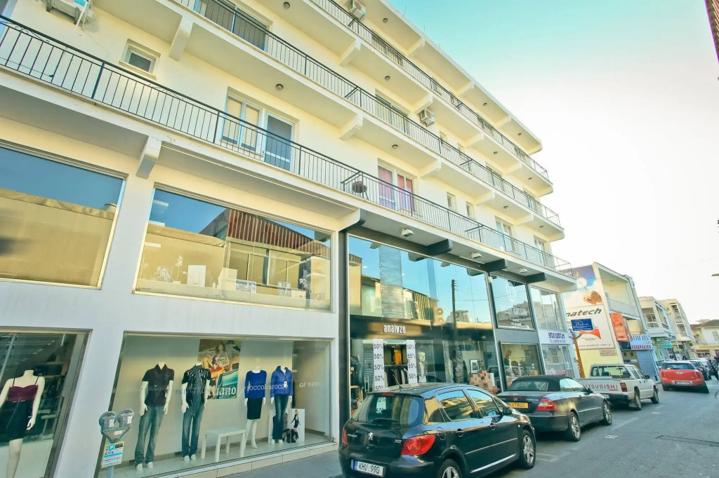 P. Ioannou Flats