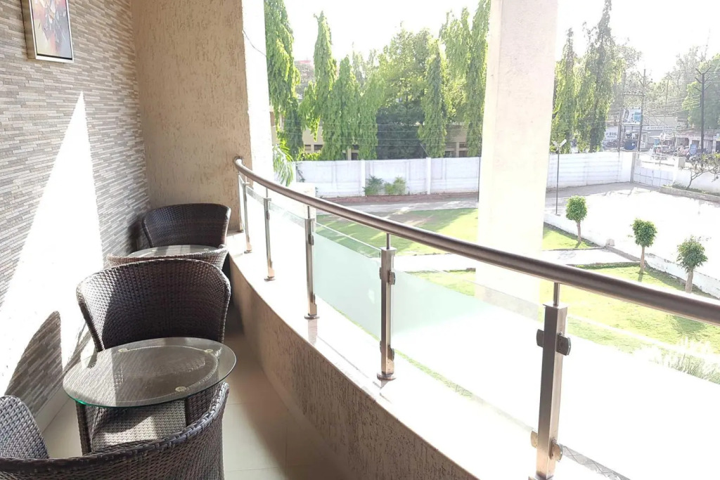 Saffron Hotel