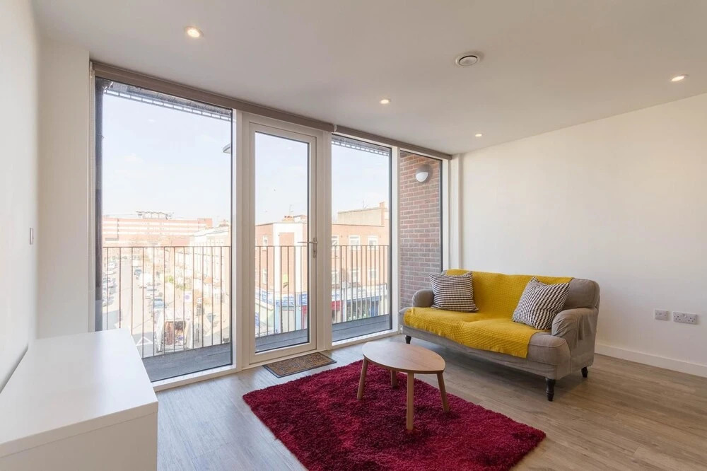 NEW Bright 1BD Flat in the Heart Tooting Broadway