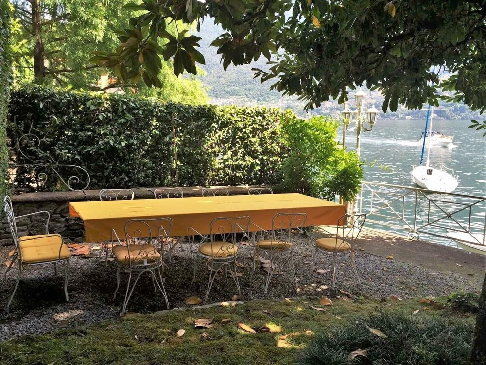 Villa Lucia Laglio with private lake access