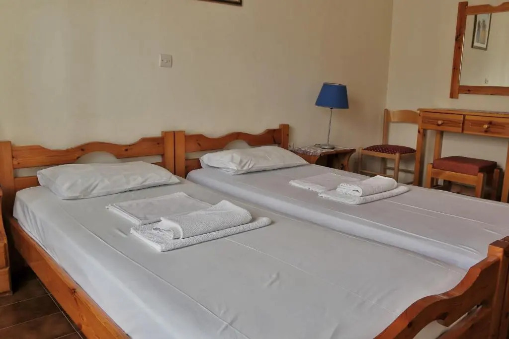 Seaview- 2 Space - selfcatering Apartment - Helen No 3