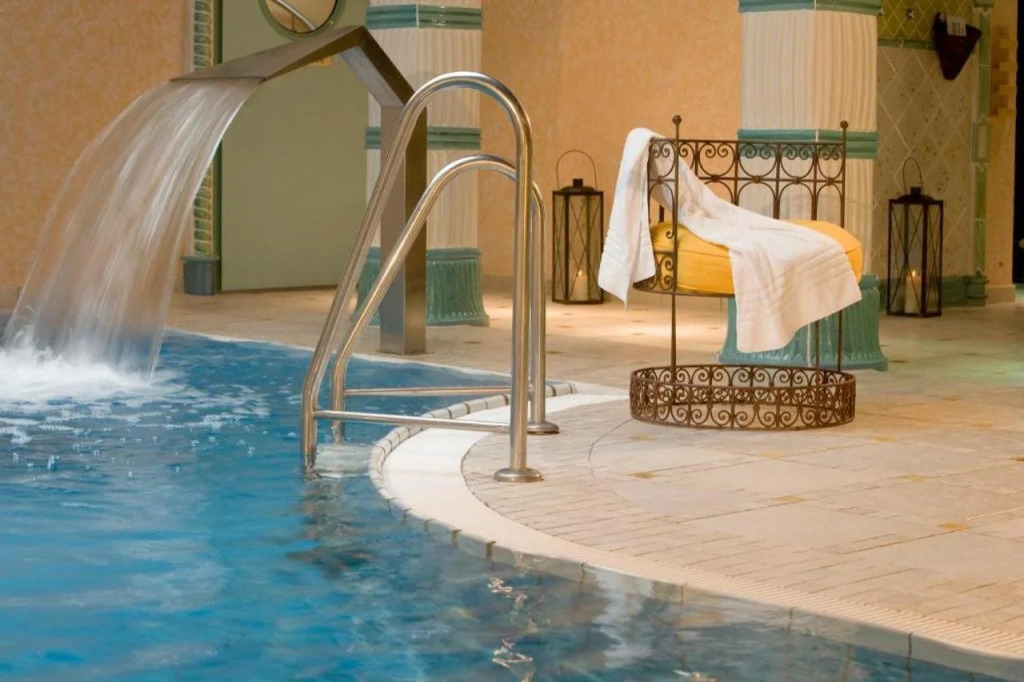 Strandhotel Heringsdorf mit Soleaußenpool 30 Grad