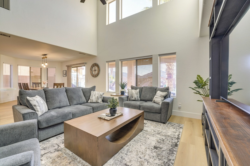 Spacious San Tan Valley w/ Private Outdoor Oasis