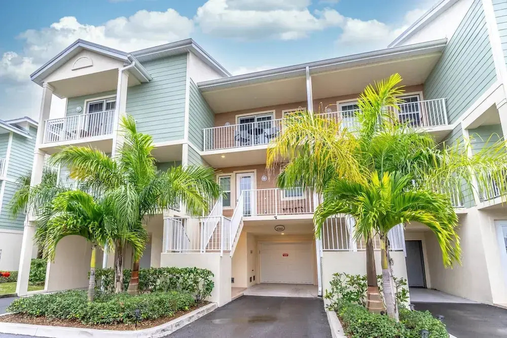 3260 Little Harbor