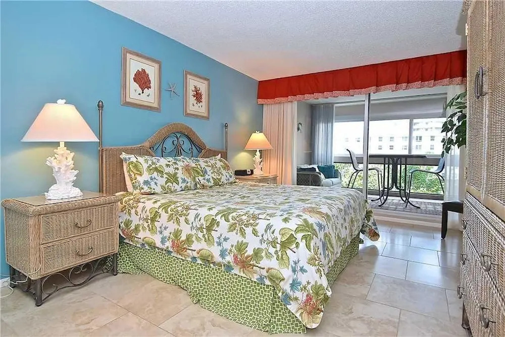 Palm Bay Club G34 - One Bedroom Condo
