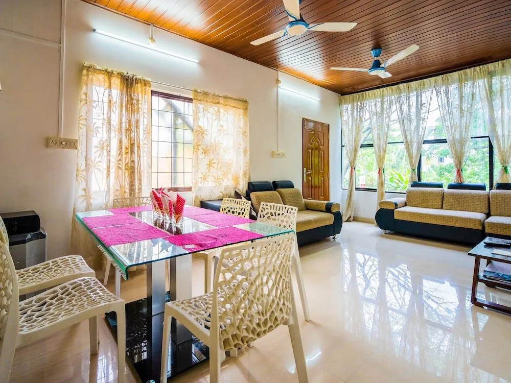 OYO 14757 Home Charming 2BHK Kundanoor
