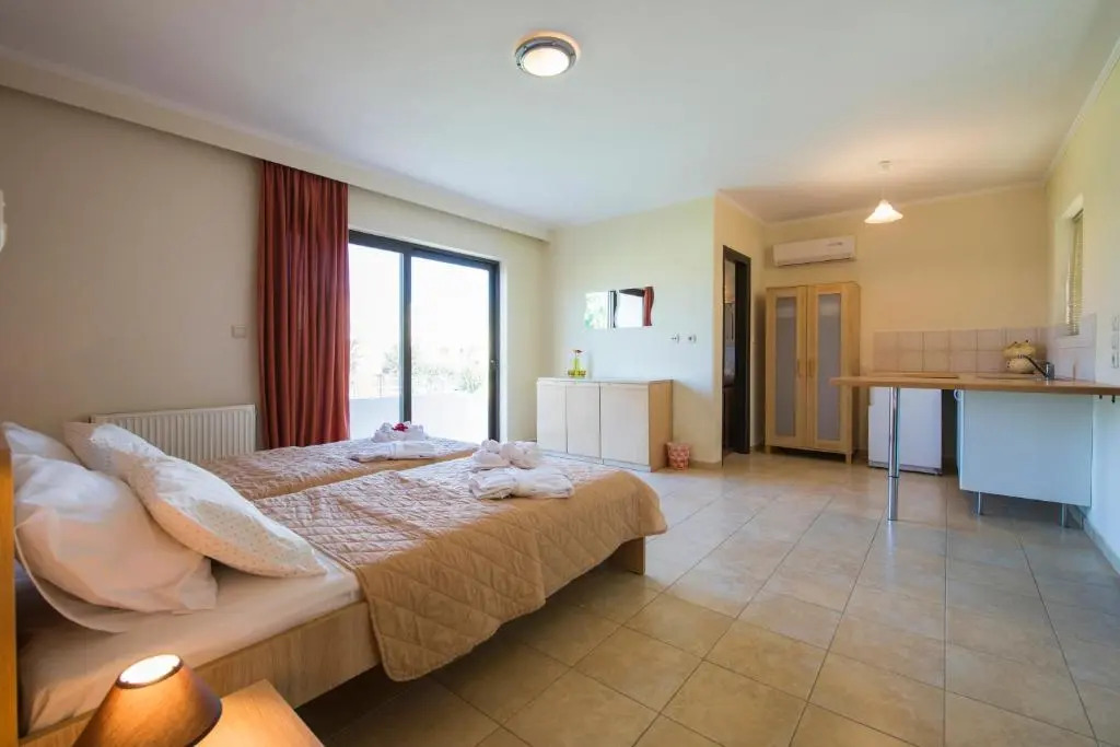 Luxury Xenos Villa 2 With 4 Bedrooms , Private Swimming Pool, Near The Sea