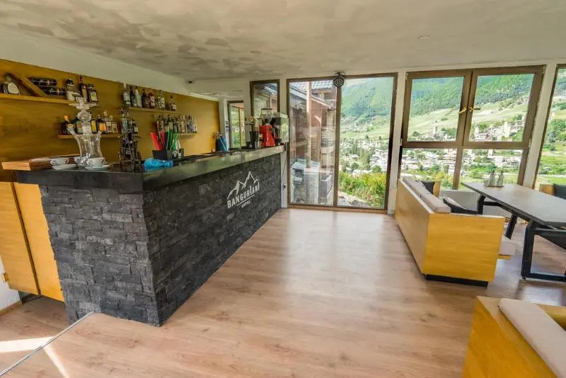 Hotel Banguriani