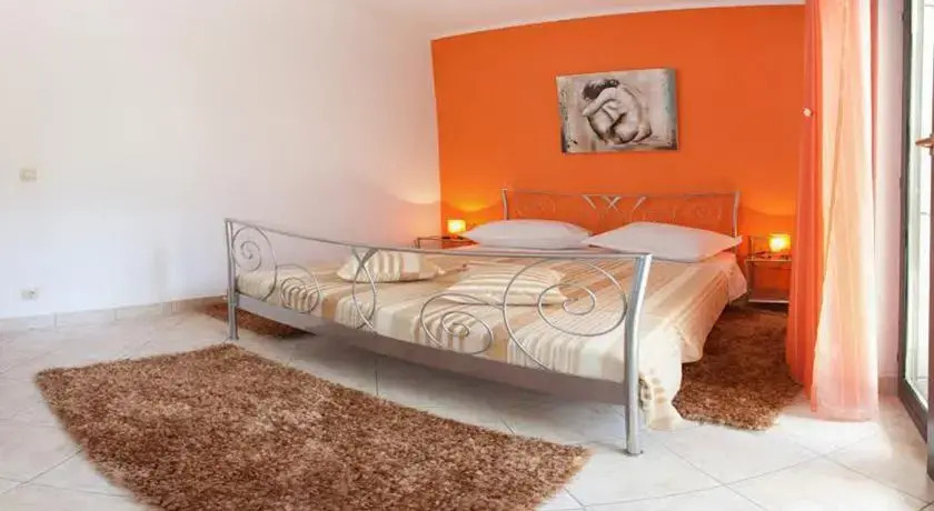 Apartment Ela