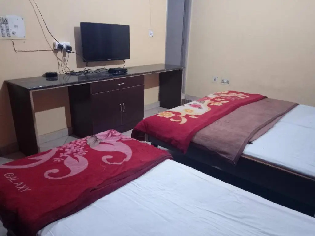 Yash Guest House