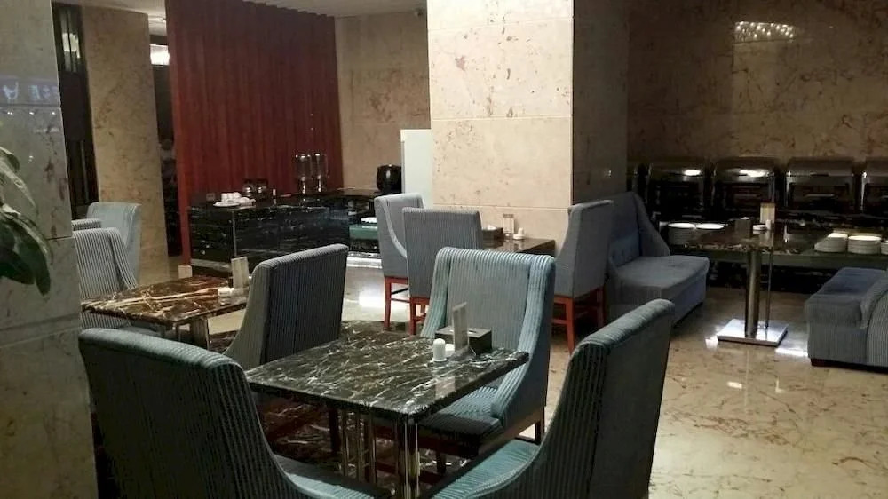Eral Hotel