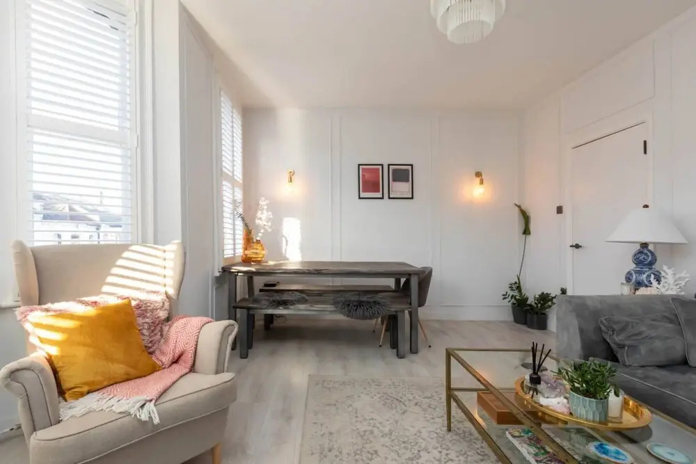 Beautiful, Light and Spacious 2 Bedroom Flat in Clapham