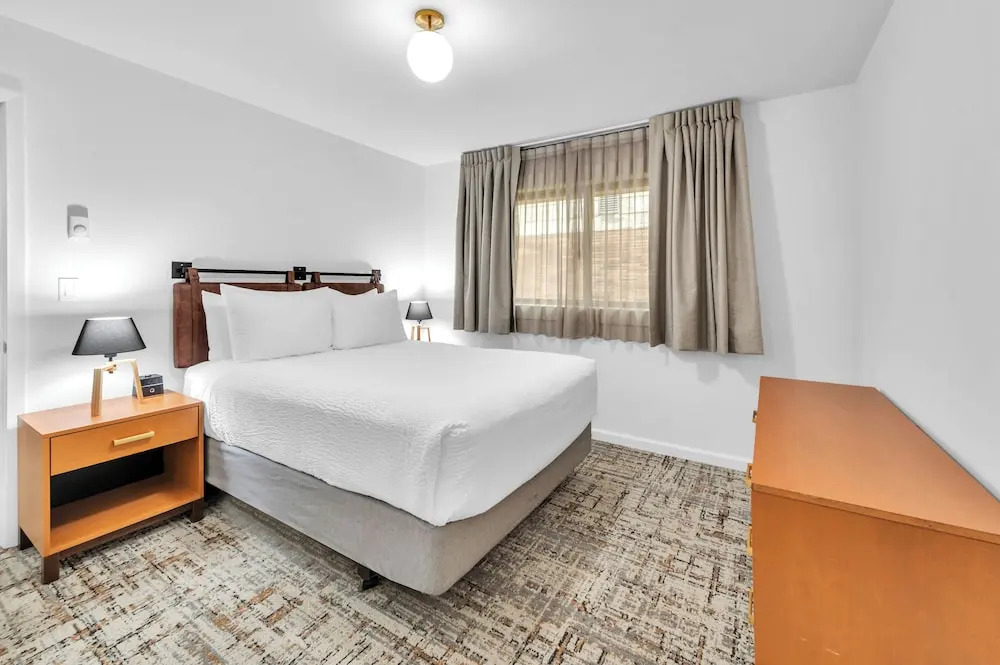 Allred Hotel