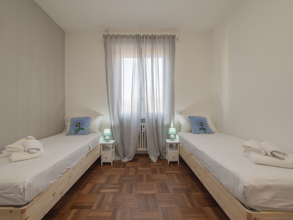 San Siro 3 Bedroom apt With Balcony