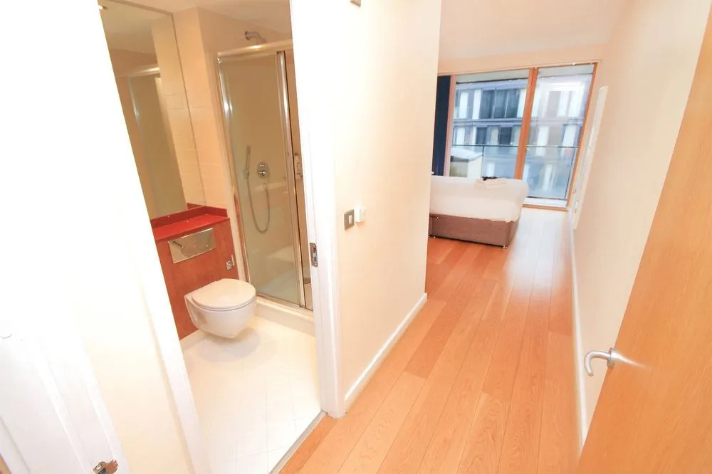Forbes Street Suite Sleeps 10