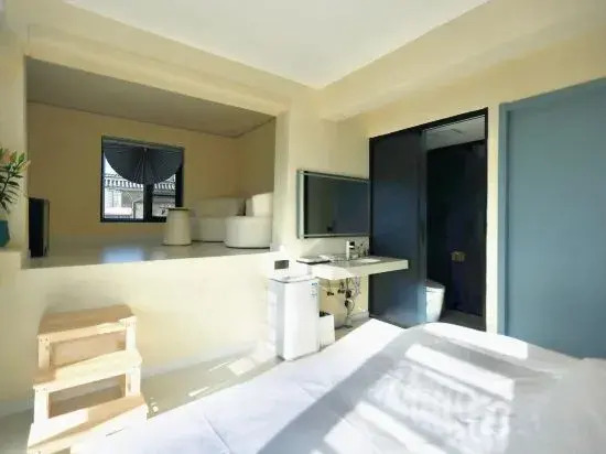 Dali | Lansen 270 ° Mountain and Sea View Luxury Accommodation (Erhai Caicun Wharf Store)