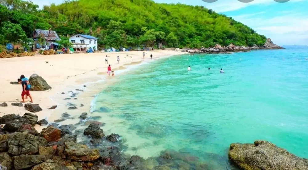 บ้านพักการ์ฟิลด์ ซีวิว เกาะล้าน