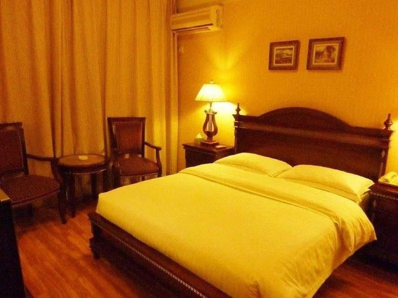 Tianjin Xiangjiang Holiday Hotel