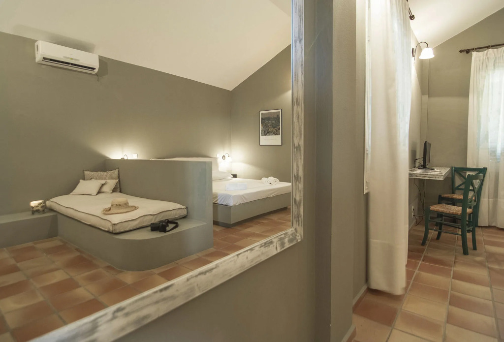 Mounda Beach Hotel