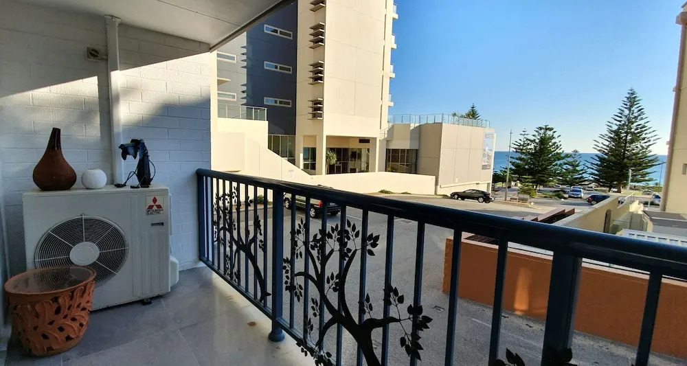 West Beach Lagoon 210 – Amazing Views