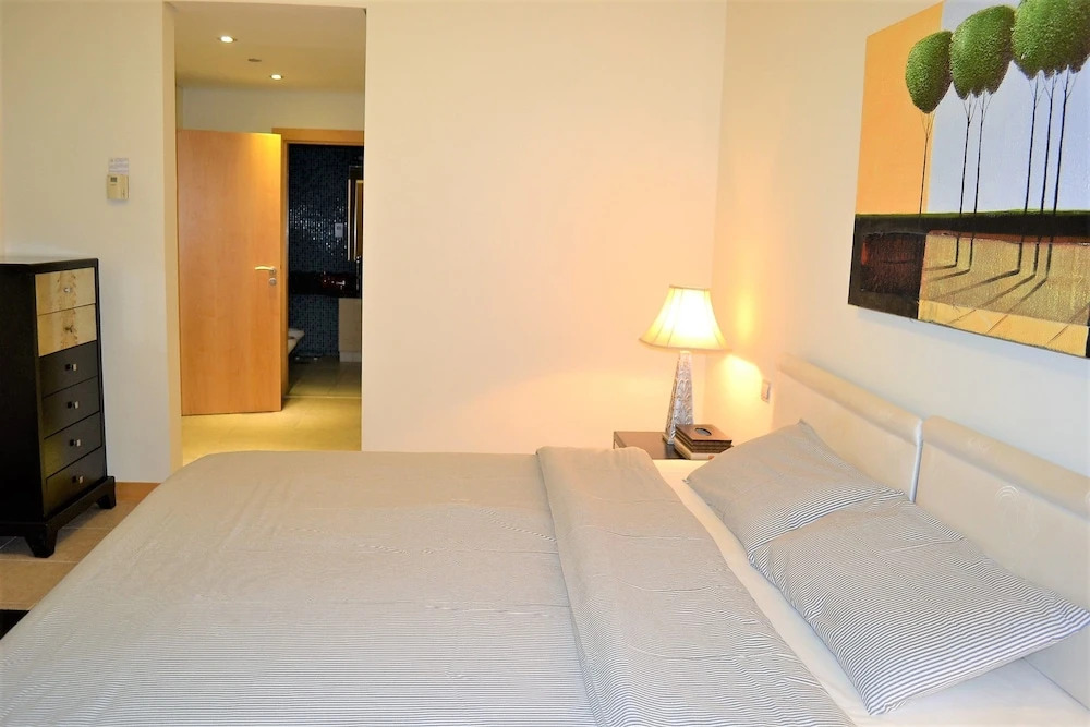 Entire 1 Bedroom Apartment in the Prestigious Palk Jumeirah - NBT