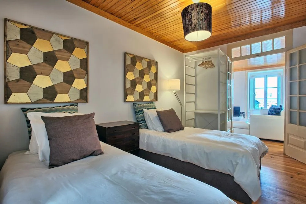 Portas do Teatro Apartments