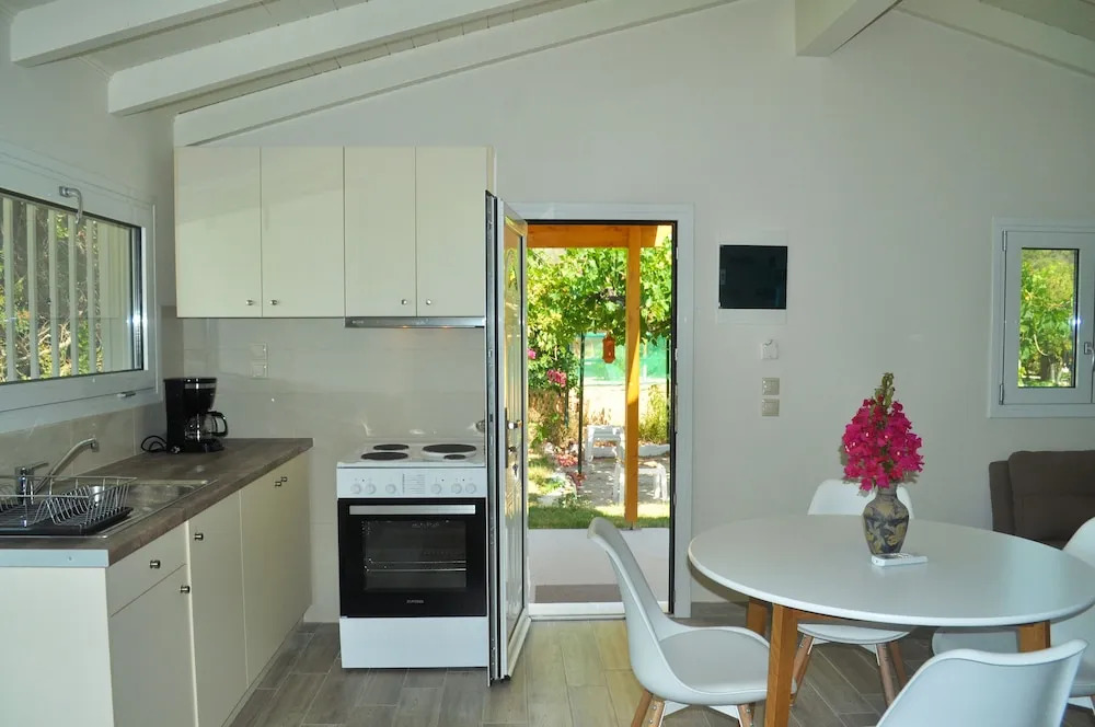 Beachfront holiday House yannis on Agios Gordios beach in Corfu