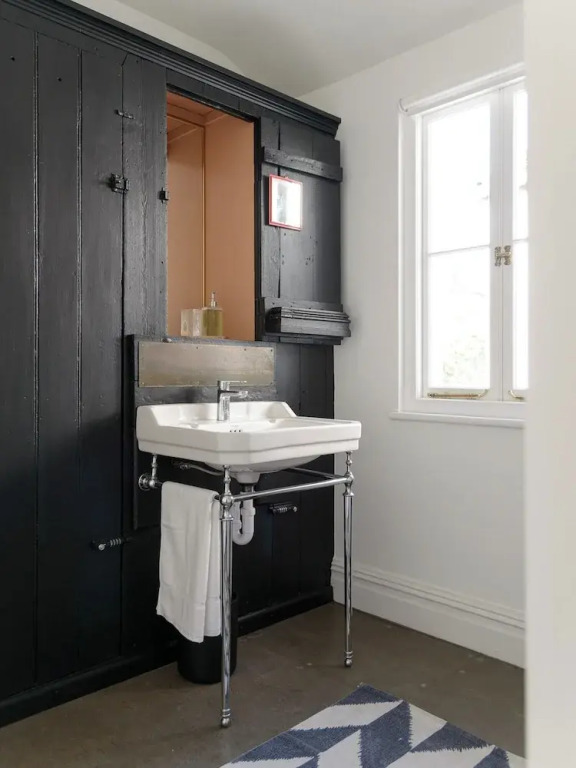 Beautiful 3 Bedroom Home in Bristol