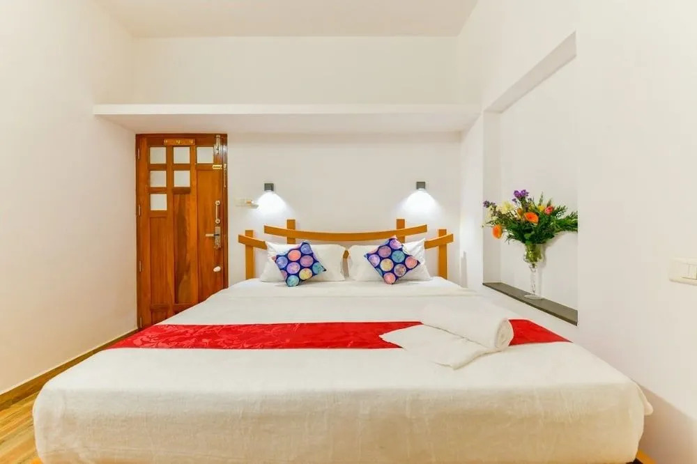 StayApart- peter's Inn Home Stay