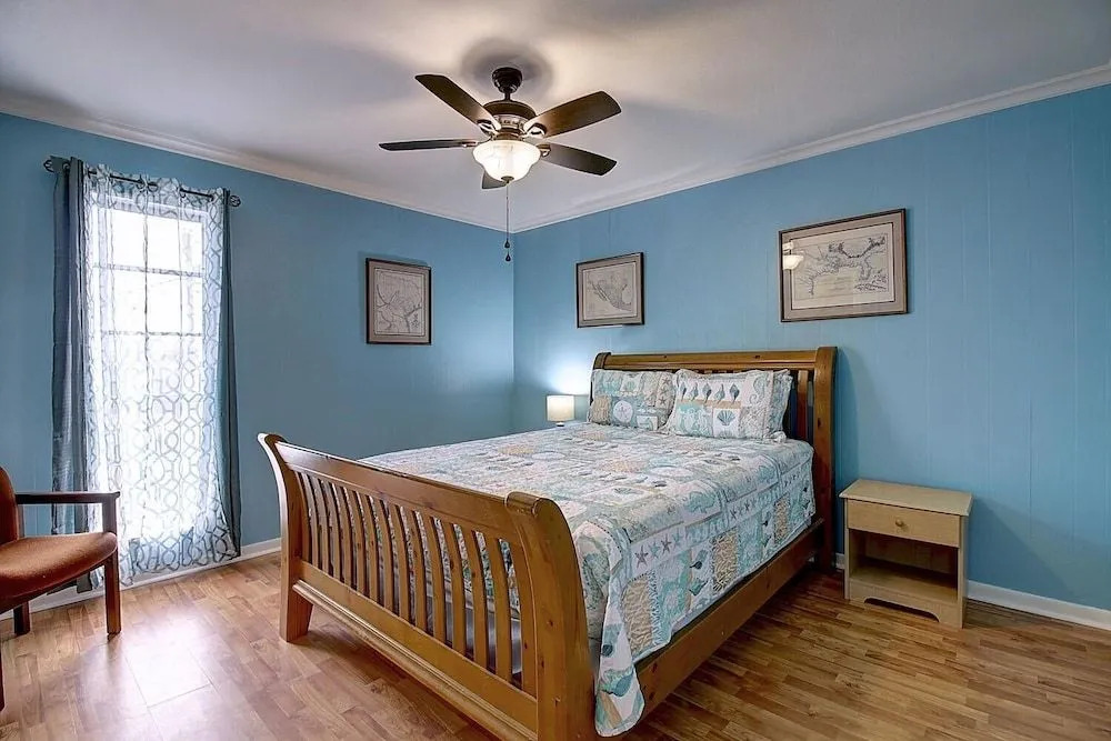 The Codfather 2 Bedroom Condo by Redawning