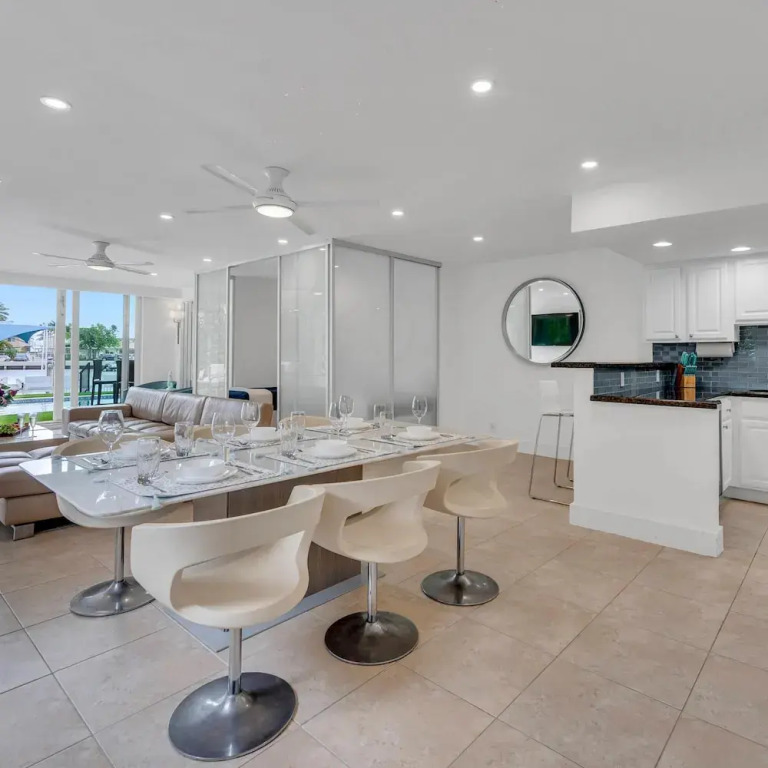 Suite by Beach Waterfront Lago Key Three, Fort Lauderdale