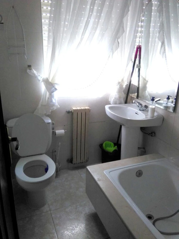 Apartment With 3 Bedrooms in Vilagarcía de Arousa - 130 m From the Bea