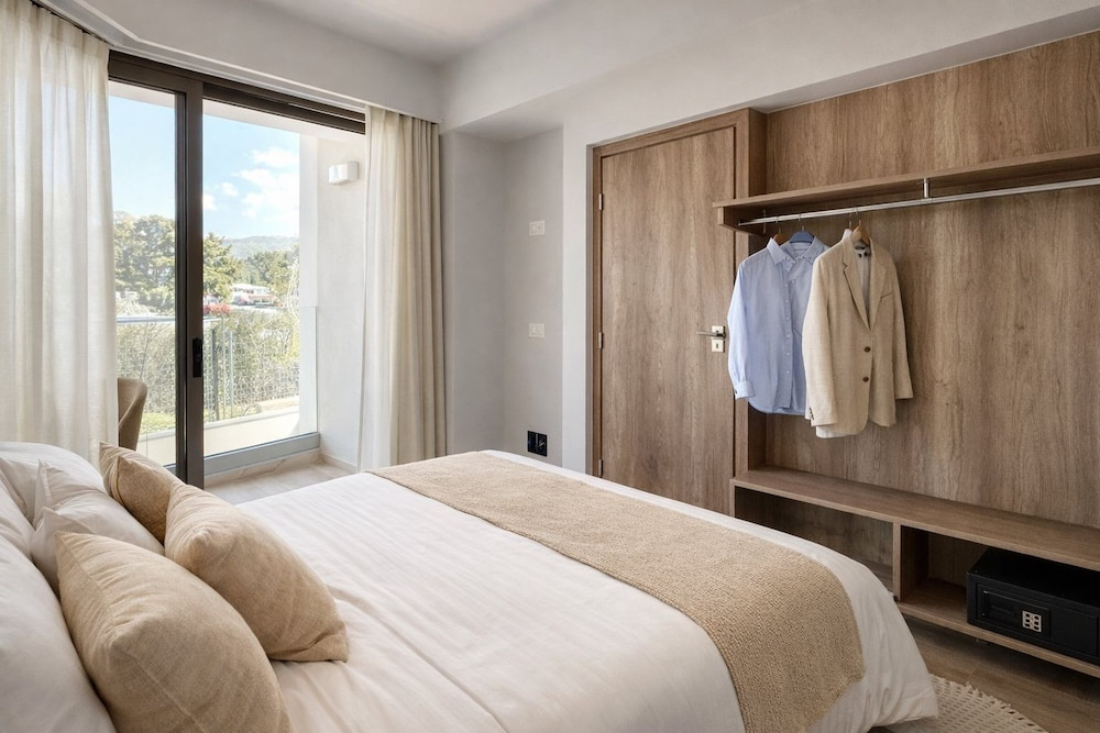 Oasis Luxury Suites