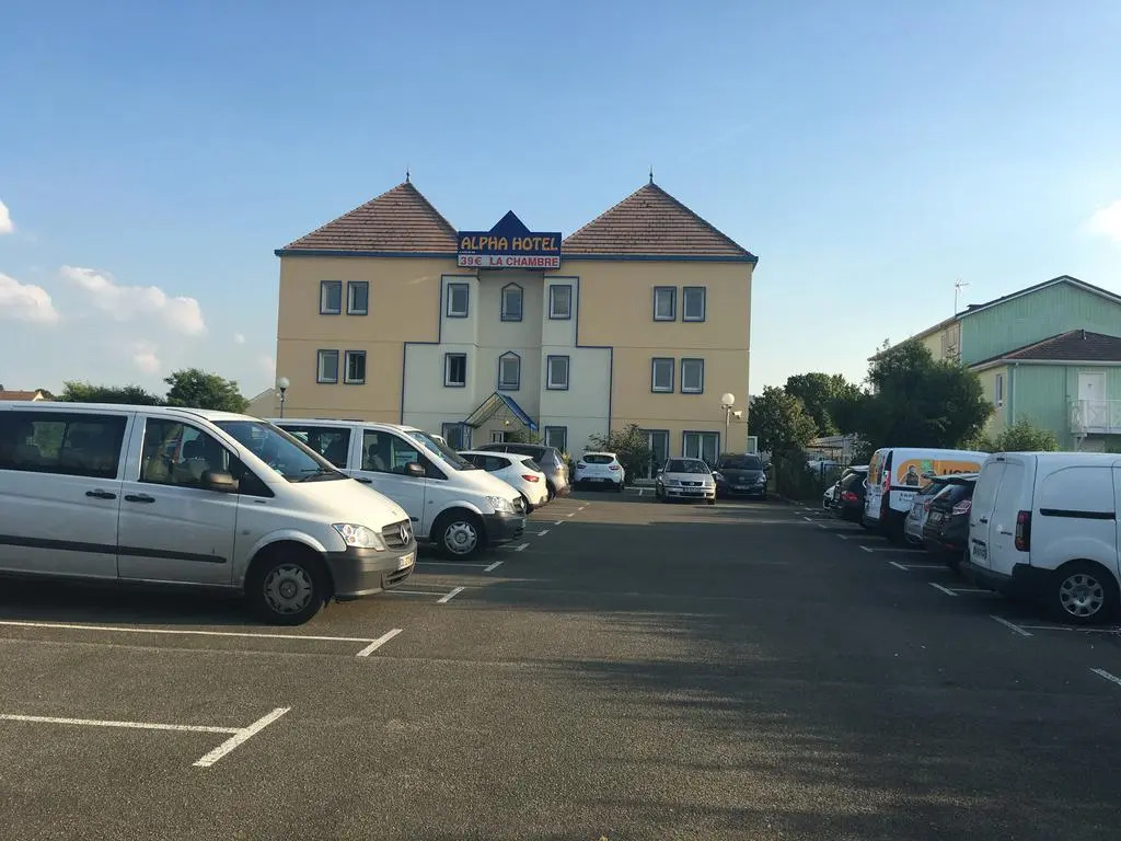 Alpha Hotel