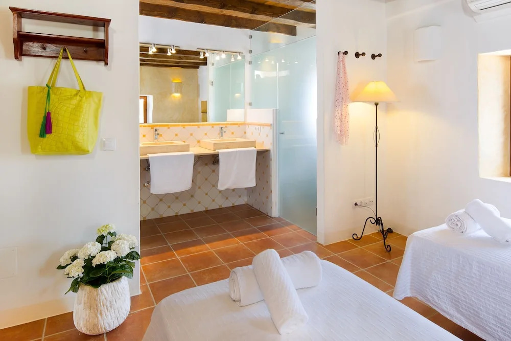 CAN NOVES - Villa de 4 Suites 34 y 22