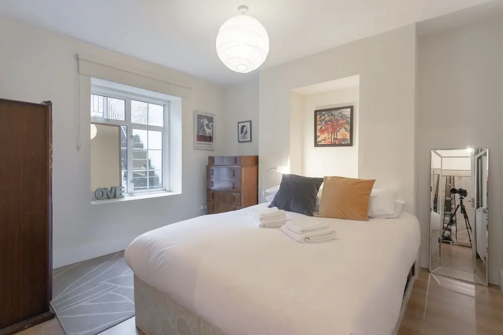 1 Bedroom Apartment in Notting Hill Accommodates 3