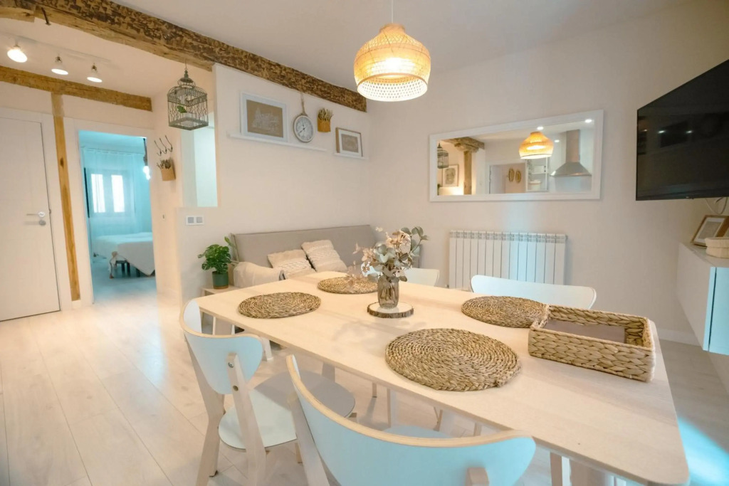 BURGO DE OSMA UXAMA LUXURY APARTMENTS sl