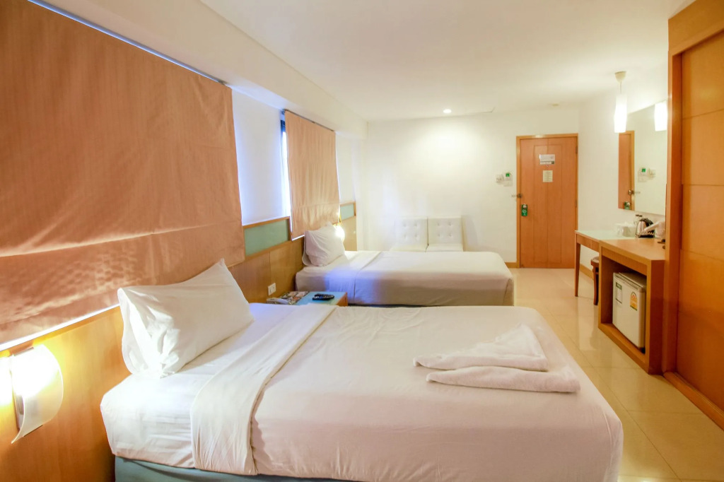 Ten Stars Hotel