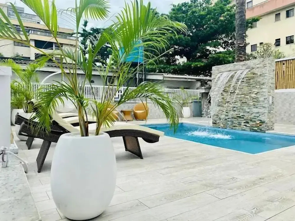 1677 Mayfair Apartment