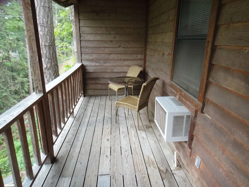 Brackenridge Lodge