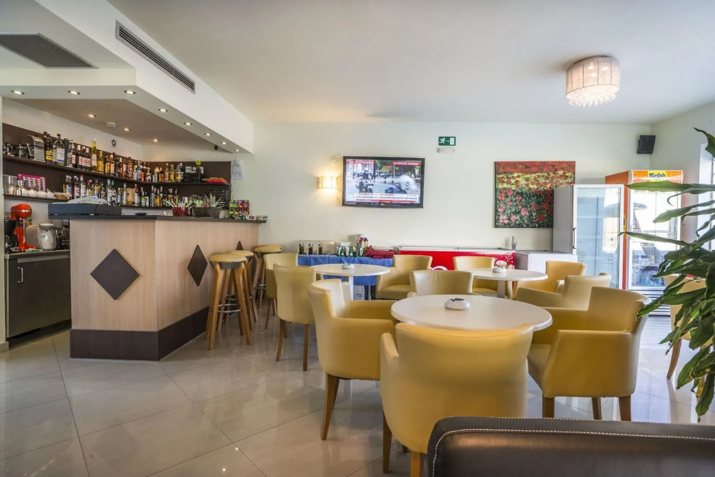 Athina Beach Hotel