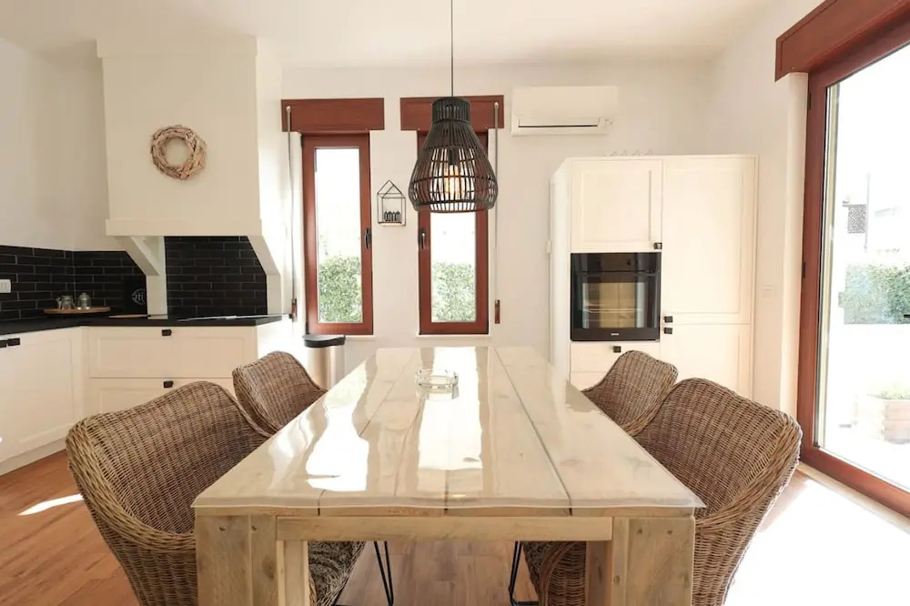Perla Vacation Rentals