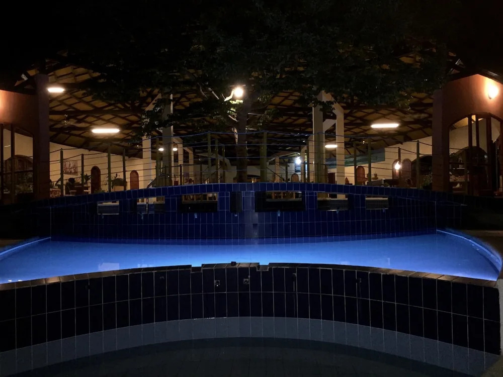 Oasis Lodge